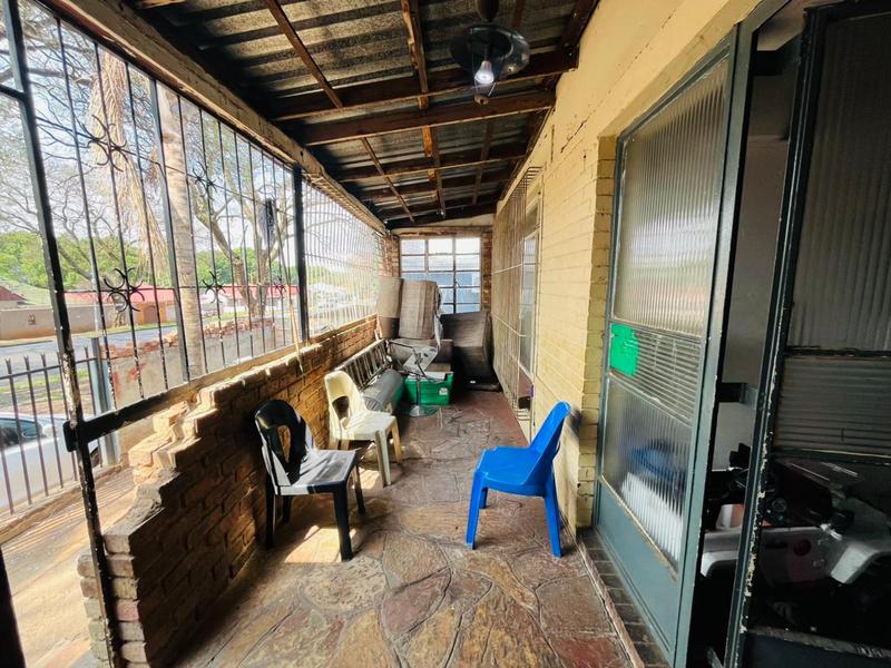 8 Bedroom Property for Sale in Bezuidenhout Valley Gauteng