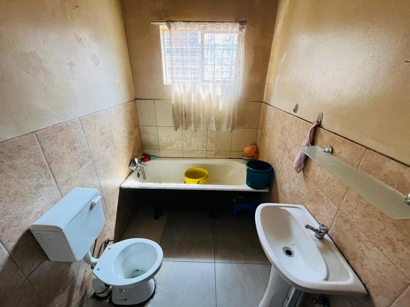 8 Bedroom Property for Sale in Bezuidenhout Valley Gauteng