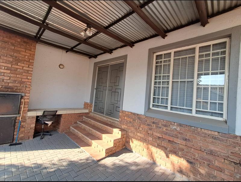 2 Bedroom Property for Sale in Amandasig Gauteng