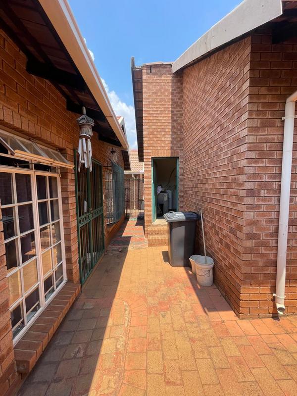 3 Bedroom Property for Sale in Amandasig Gauteng