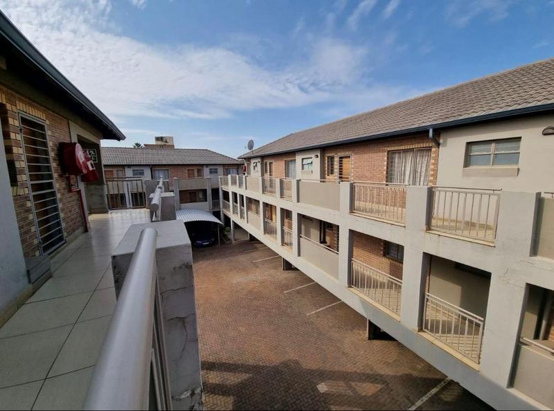 2 Bedroom Property for Sale in Pretoria North Gauteng