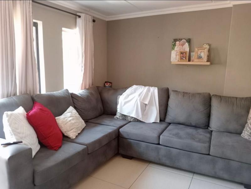 2 Bedroom Property for Sale in Pretoria North Gauteng
