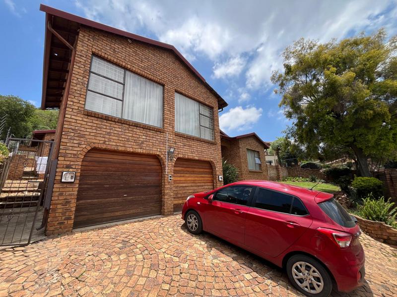 5 Bedroom Property for Sale in Bassonia Gauteng