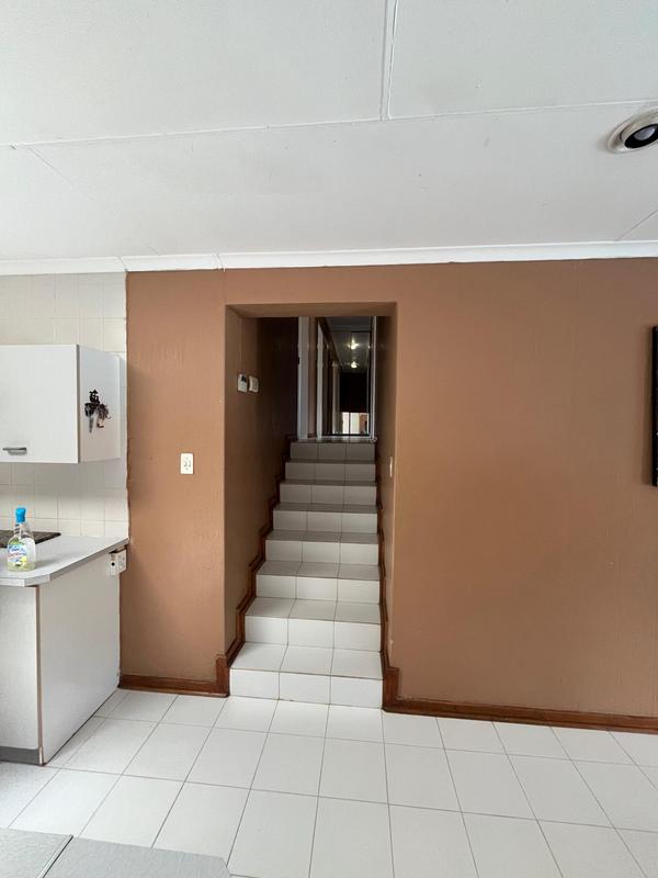 5 Bedroom Property for Sale in Bassonia Gauteng