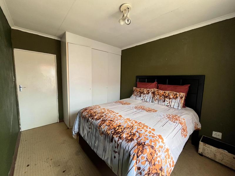 5 Bedroom Property for Sale in Bassonia Gauteng