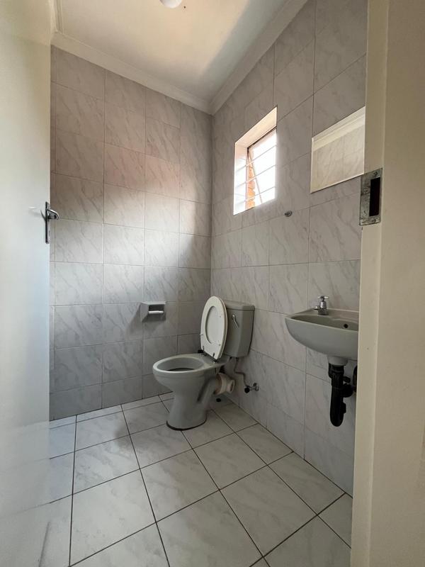 5 Bedroom Property for Sale in Bassonia Gauteng