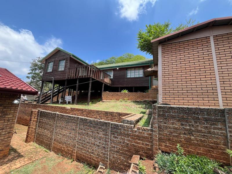 5 Bedroom Property for Sale in Bassonia Gauteng