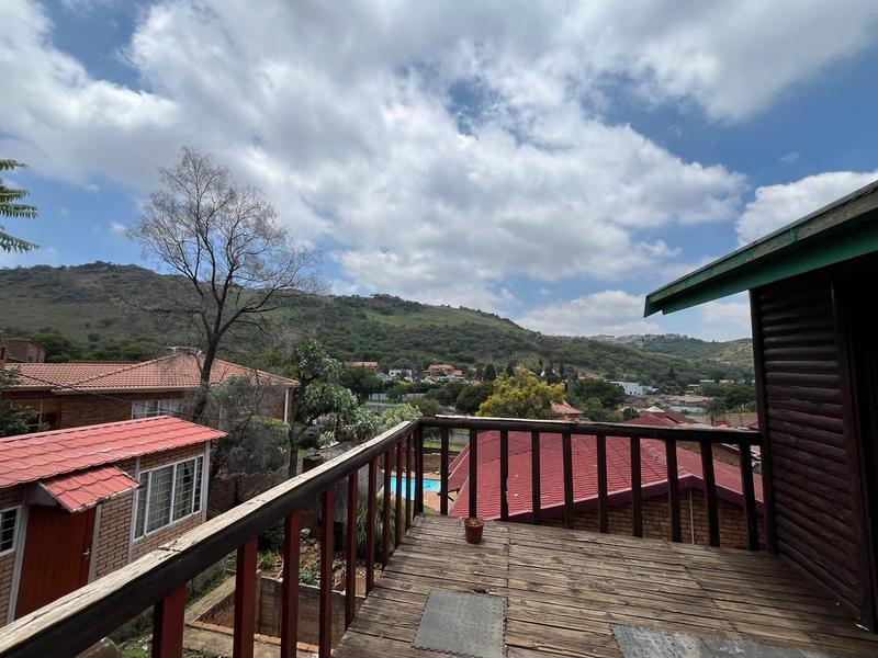 5 Bedroom Property for Sale in Bassonia Gauteng