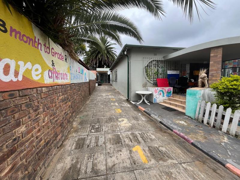 7 Bedroom Property for Sale in Orange Grove Gauteng