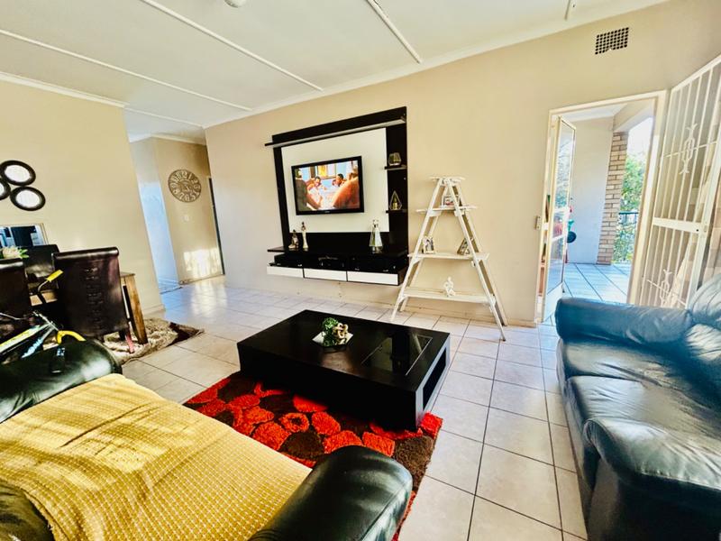 2 Bedroom Property for Sale in Vanderbijlpark CW Gauteng