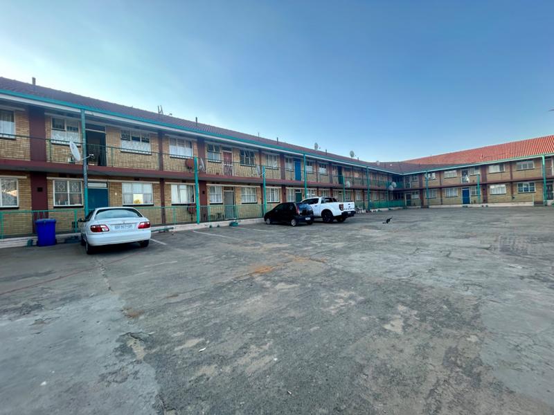 2 Bedroom Property for Sale in Vanderbijlpark CW Gauteng