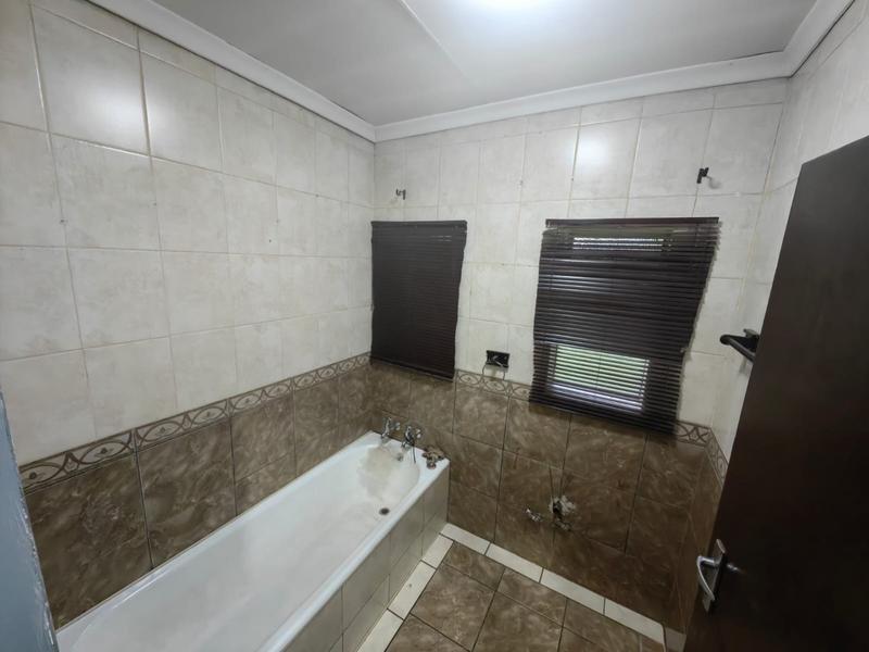 3 Bedroom Property for Sale in Vanderbijlpark SE 6 Gauteng