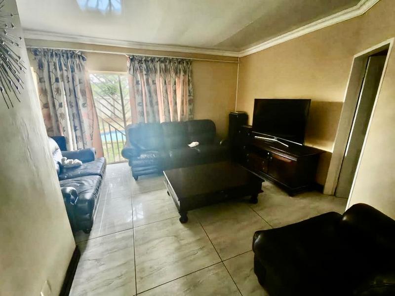 3 Bedroom Property for Sale in Vanderbijlpark SE 6 Gauteng
