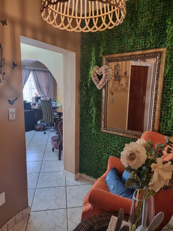 4 Bedroom Property for Sale in Vanderbijlpark SW 5 Gauteng