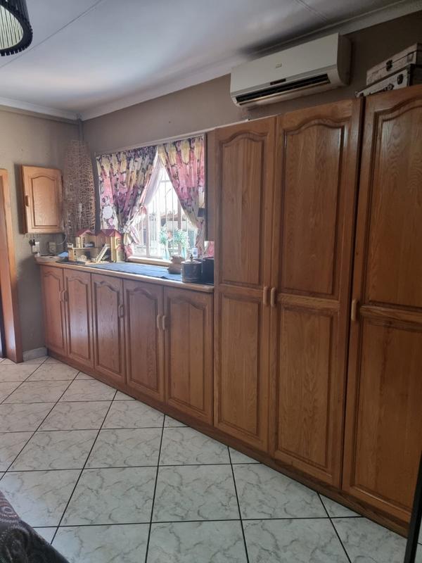 4 Bedroom Property for Sale in Vanderbijlpark SW 5 Gauteng