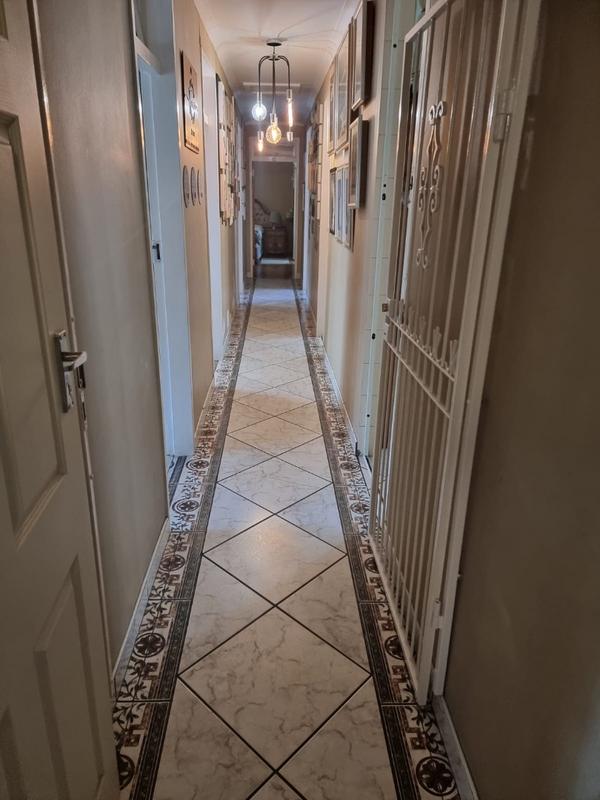 4 Bedroom Property for Sale in Vanderbijlpark SW 5 Gauteng