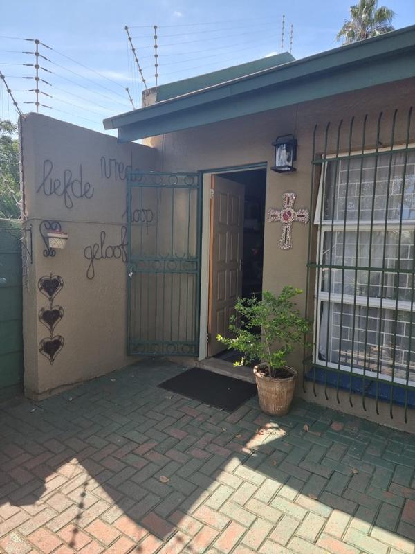 4 Bedroom Property for Sale in Vanderbijlpark SW 5 Gauteng
