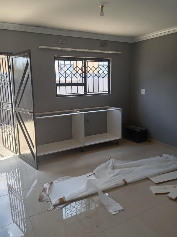 To Let 1 Bedroom Property for Rent in Birchleigh North Gauteng