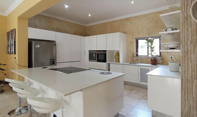 7 Bedroom Property for Sale in Savanna Hills Gauteng
