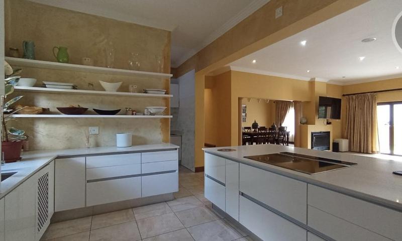 7 Bedroom Property for Sale in Savanna Hills Gauteng