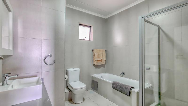 2 Bedroom Property for Sale in Carlswald Gauteng