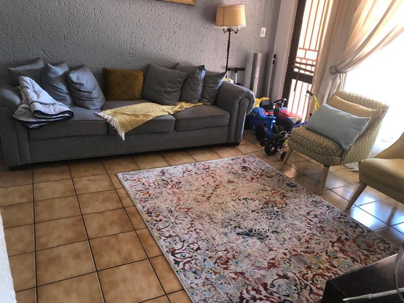 To Let 2 Bedroom Property for Rent in Little Falls Gauteng