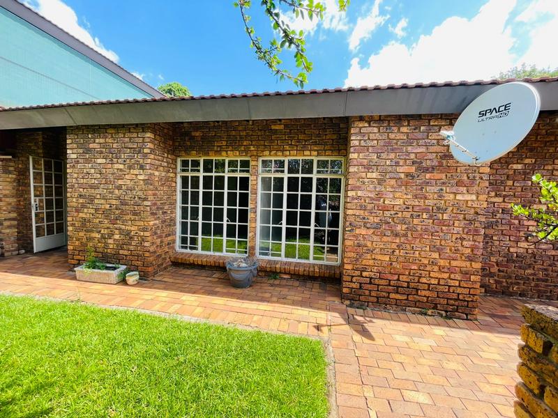 To Let 3 Bedroom Property for Rent in Lynnwood Gauteng