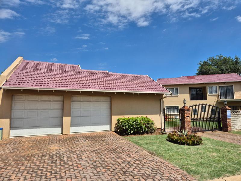 6 Bedroom Property for Sale in Elandspark Gauteng