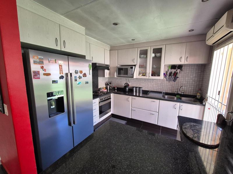 6 Bedroom Property for Sale in Elandspark Gauteng