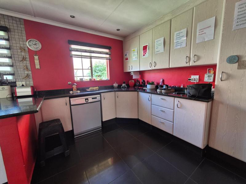 6 Bedroom Property for Sale in Elandspark Gauteng