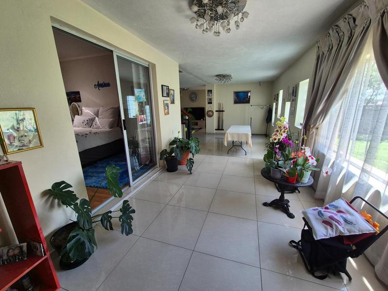 6 Bedroom Property for Sale in Elandspark Gauteng
