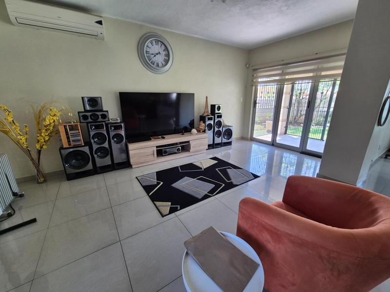 6 Bedroom Property for Sale in Elandspark Gauteng