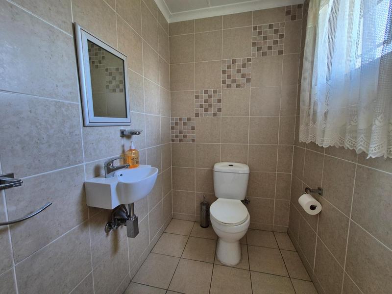 6 Bedroom Property for Sale in Elandspark Gauteng