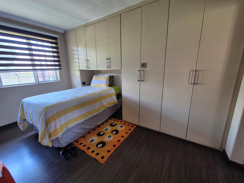 6 Bedroom Property for Sale in Elandspark Gauteng