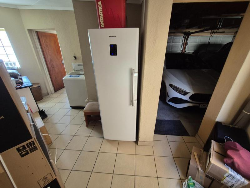 6 Bedroom Property for Sale in Elandspark Gauteng