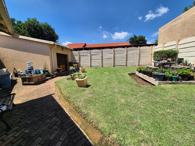 6 Bedroom Property for Sale in Elandspark Gauteng