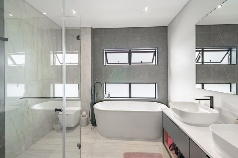 4 Bedroom Property for Sale in Fountainbrook Estate Gauteng