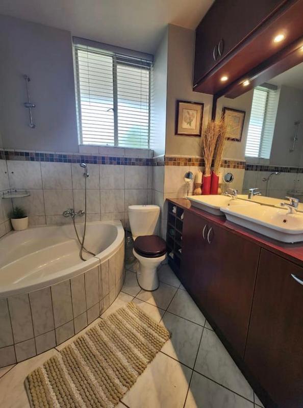 2 Bedroom Property for Sale in Bedford Gardens Gauteng