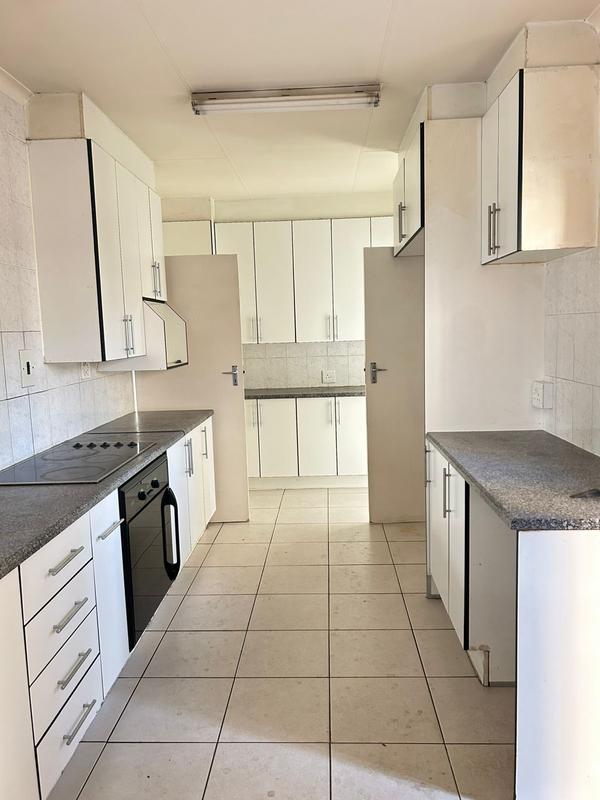 To Let 4 Bedroom Property for Rent in Edenvale Gauteng