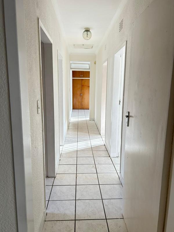 To Let 4 Bedroom Property for Rent in Edenvale Gauteng