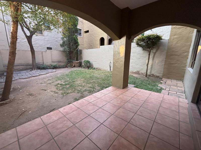 To Let 1 Bedroom Property for Rent in Lonehill Gauteng