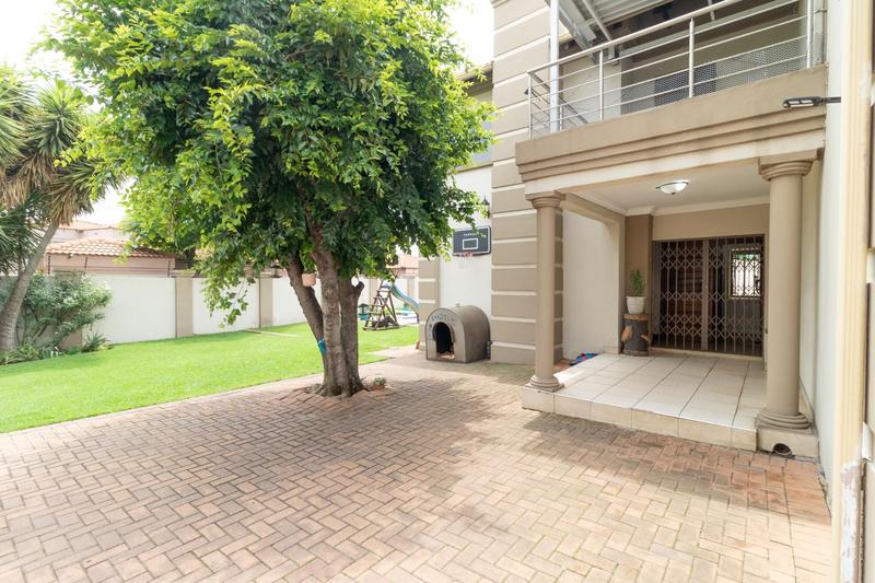 5 Bedroom Property for Sale in Verwoerdpark Gauteng