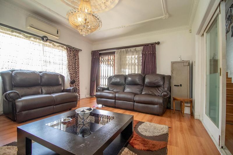 5 Bedroom Property for Sale in Verwoerdpark Gauteng