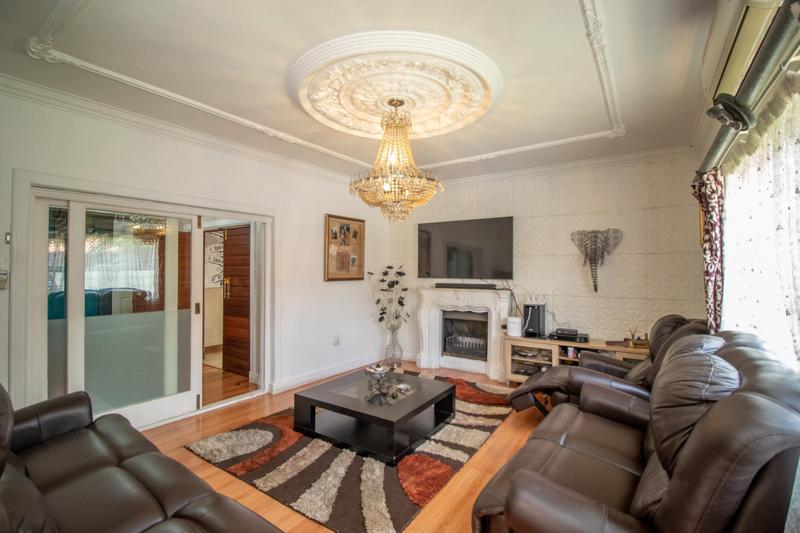 5 Bedroom Property for Sale in Verwoerdpark Gauteng