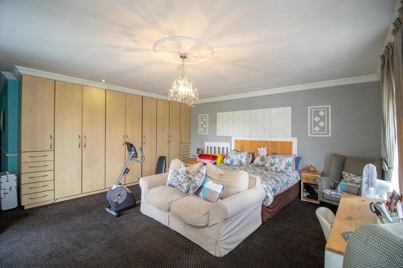 5 Bedroom Property for Sale in Verwoerdpark Gauteng