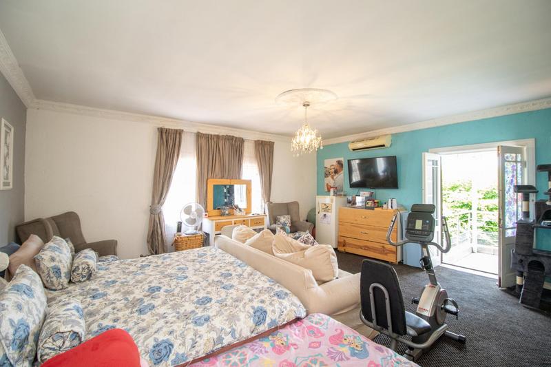 5 Bedroom Property for Sale in Verwoerdpark Gauteng