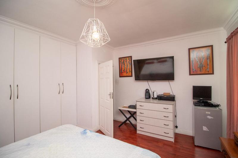 5 Bedroom Property for Sale in Verwoerdpark Gauteng