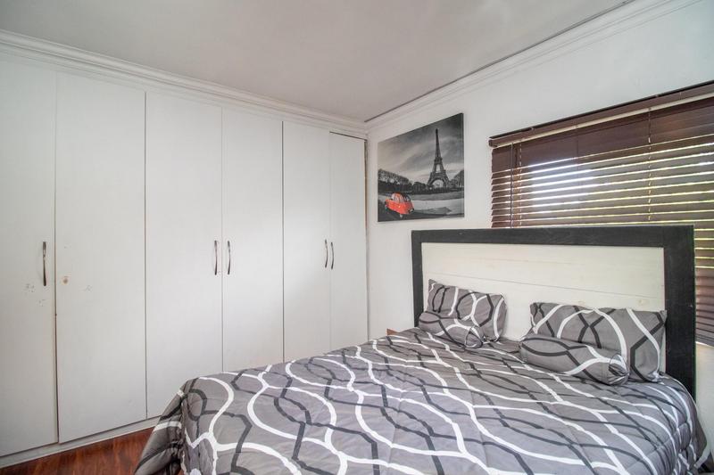 5 Bedroom Property for Sale in Verwoerdpark Gauteng