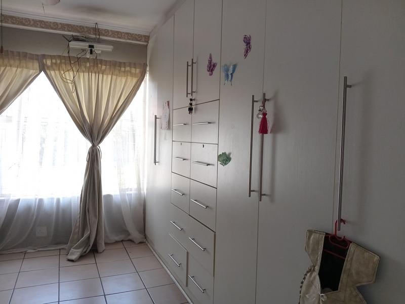 5 Bedroom Property for Sale in Vanderbijlpark SE 6 Gauteng