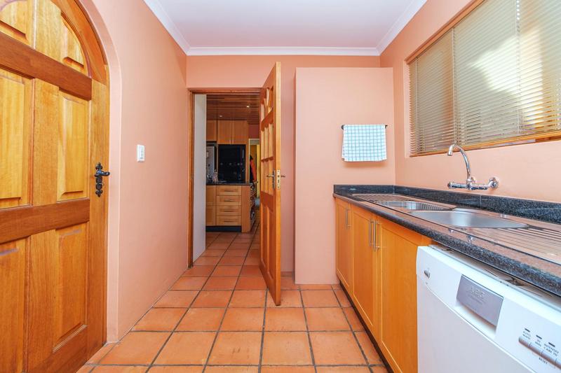 6 Bedroom Property for Sale in Ruimsig Gauteng